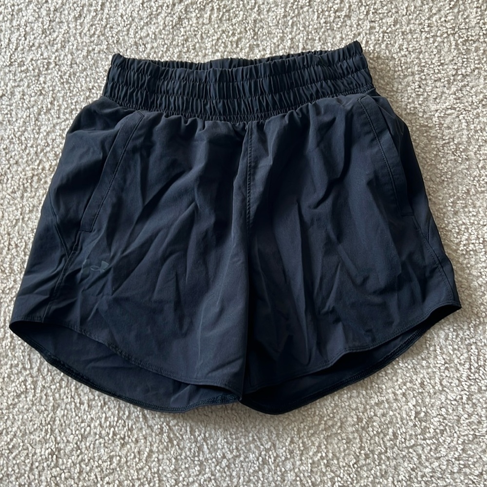 womens sz xs 5in Under Amour Shorts
